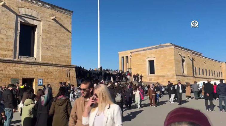 Türk Milleti Ata’sına koştu! Anıtkabir’e ziyaretçi akını 31